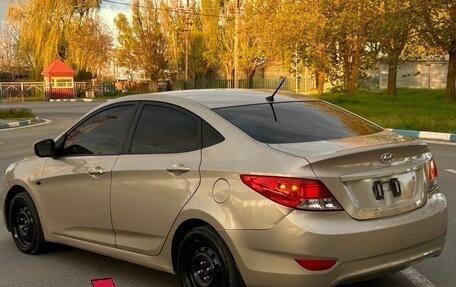 Hyundai Solaris II рестайлинг, 2011 год, 620 000 рублей, 8 фотография