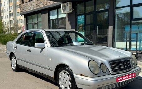 Mercedes-Benz E-Класс, 1997 год, 345 000 рублей, 2 фотография