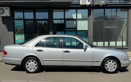 Mercedes-Benz E-Класс, 1997 год, 345 000 рублей, 5 фотография