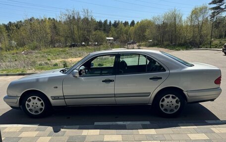 Mercedes-Benz E-Класс, 1997 год, 345 000 рублей, 6 фотография