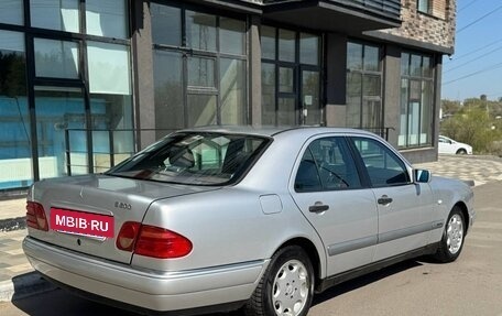 Mercedes-Benz E-Класс, 1997 год, 345 000 рублей, 7 фотография