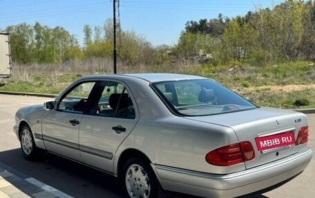 Mercedes-Benz E-Класс, 1997 год, 345 000 рублей, 9 фотография