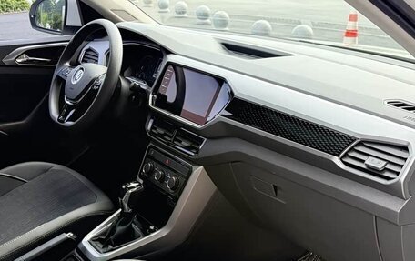 Volkswagen T-Cross I, 2021 год, 1 239 000 рублей, 5 фотография