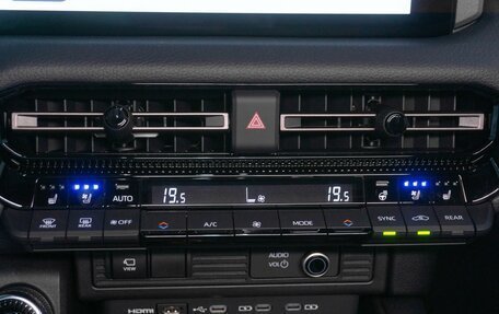 Toyota Land Cruiser Prado, 2025 год, 11 899 000 рублей, 24 фотография