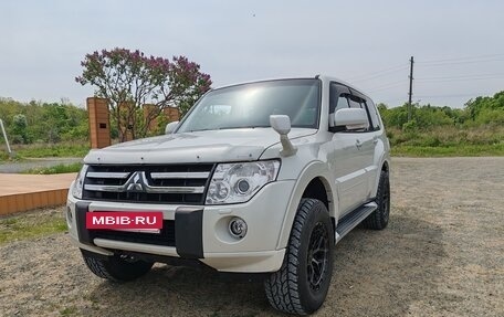 Mitsubishi Pajero IV, 2010 год, 2 050 000 рублей, 3 фотография