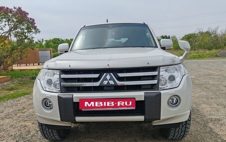 Mitsubishi Pajero IV, 2010 год, 2 050 000 рублей, 2 фотография