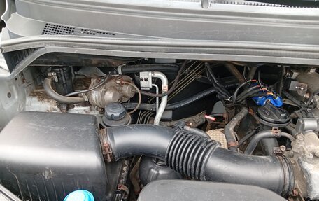 Hyundai H-1 II рестайлинг, 2011 год, 1 800 000 рублей, 2 фотография