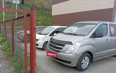 Hyundai H-1 II рестайлинг, 2011 год, 1 800 000 рублей, 4 фотография