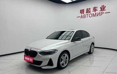 BMW 1 серия, 2022 год, 1 820 000 рублей, 1 фотография