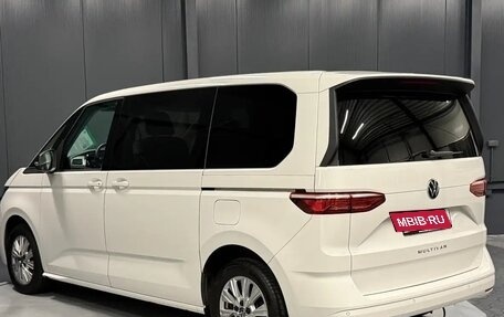 Volkswagen Multivan, 2022 год, 4 770 000 рублей, 4 фотография
