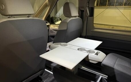 Volkswagen Multivan, 2022 год, 4 770 000 рублей, 22 фотография