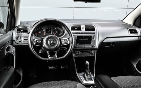 Volkswagen Polo VI (EU Market), 2018 год, 1 329 000 рублей, 6 фотография