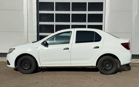 Renault Logan II, 2018 год, 375 000 рублей, 2 фотография