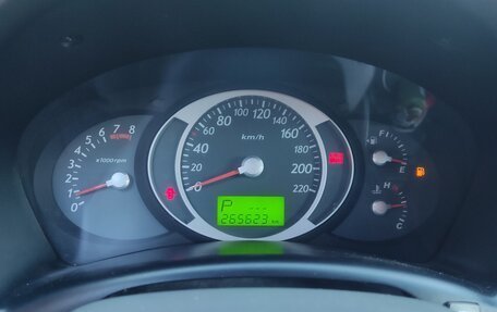 Hyundai Tucson III, 2005 год, 600 000 рублей, 10 фотография