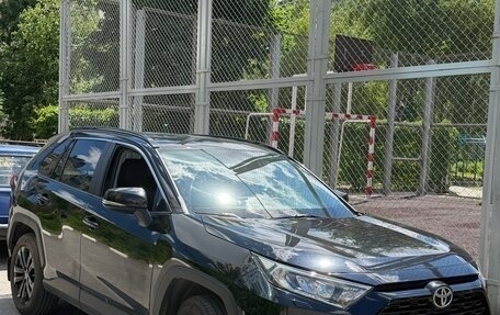 Toyota RAV4, 2021 год, 3 650 000 рублей, 3 фотография