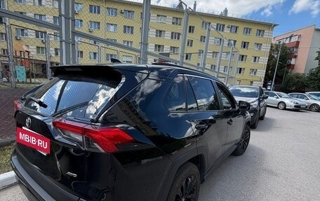 Toyota RAV4, 2021 год, 3 650 000 рублей, 4 фотография