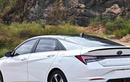 Hyundai Elantra, 2022 год, 1 210 000 рублей, 6 фотография