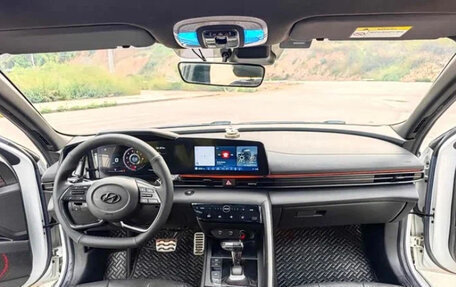 Hyundai Elantra, 2022 год, 1 210 000 рублей, 8 фотография