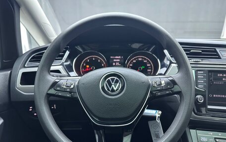 Volkswagen Touran III, 2019 год, 1 350 000 рублей, 8 фотография