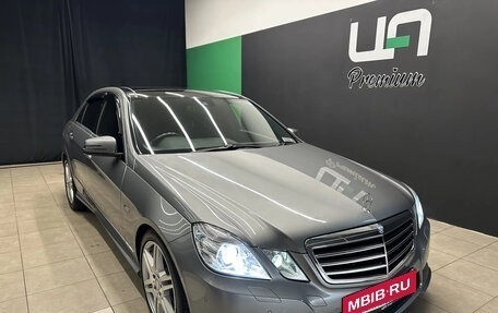 Mercedes-Benz E-Класс, 2011 год, 1 980 000 рублей, 3 фотография