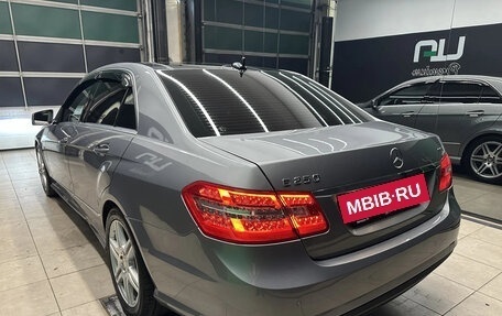 Mercedes-Benz E-Класс, 2011 год, 1 980 000 рублей, 6 фотография