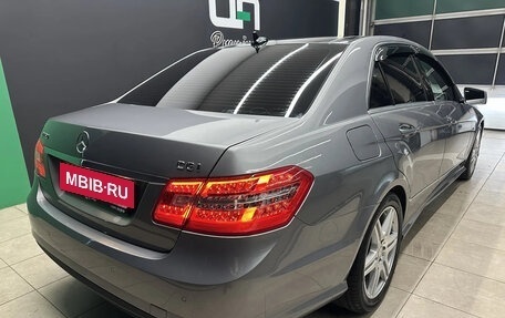 Mercedes-Benz E-Класс, 2011 год, 1 980 000 рублей, 4 фотография