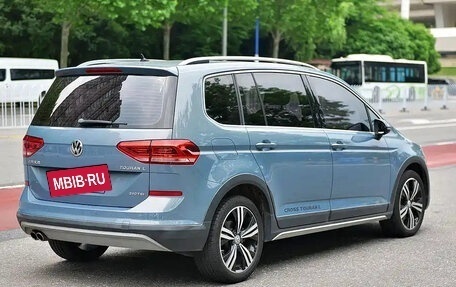 Volkswagen Touran III, 2022 год, 1 215 888 рублей, 8 фотография