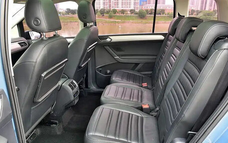 Volkswagen Touran III, 2022 год, 1 215 888 рублей, 12 фотография