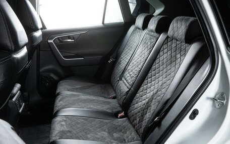 Toyota RAV4, 2019 год, 3 020 000 рублей, 12 фотография