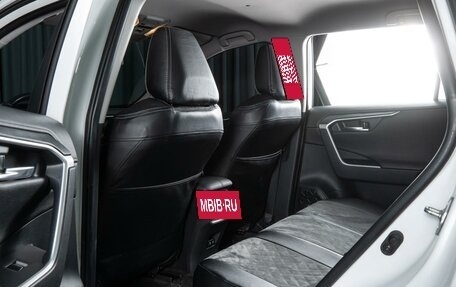 Toyota RAV4, 2019 год, 3 020 000 рублей, 14 фотография