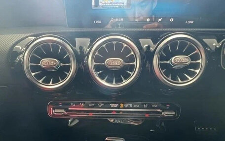 Mercedes-Benz CLA, 2022 год, 1 830 007 рублей, 23 фотография