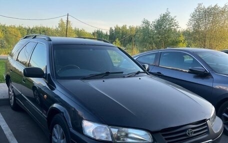 Toyota Camry, 1998 год, 380 000 рублей, 2 фотография