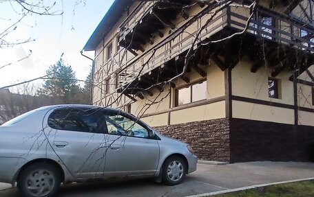 Toyota Platz, 2002 год, 270 000 рублей, 2 фотография