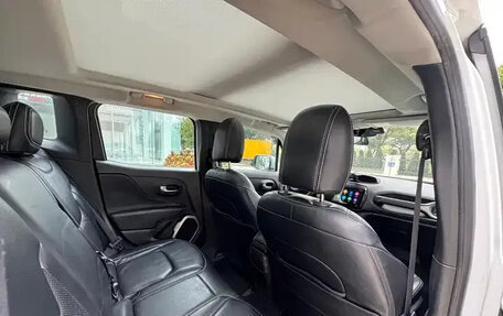 Jeep Renegade I рестайлинг, 2018 год, 1 092 000 рублей, 9 фотография