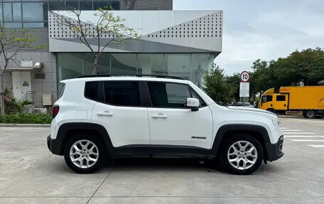 Jeep Renegade I рестайлинг, 2018 год, 1 092 000 рублей, 4 фотография