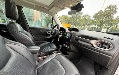 Jeep Renegade I рестайлинг, 2018 год, 1 092 000 рублей, 7 фотография
