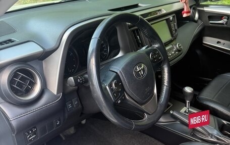 Toyota RAV4, 2019 год, 2 700 000 рублей, 6 фотография
