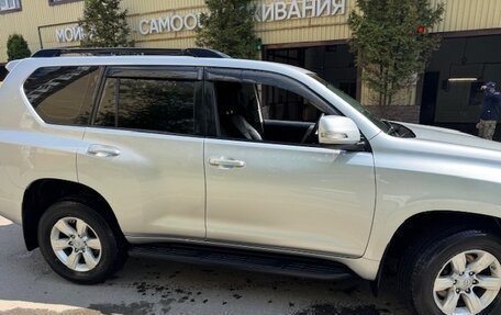 Toyota Land Cruiser Prado 150 рестайлинг 2, 2014 год, 3 150 000 рублей, 5 фотография