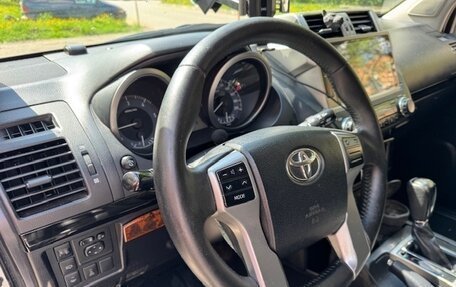 Toyota Land Cruiser Prado 150 рестайлинг 2, 2014 год, 3 150 000 рублей, 6 фотография