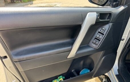 Toyota Land Cruiser Prado 150 рестайлинг 2, 2014 год, 3 150 000 рублей, 8 фотография