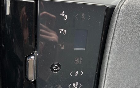 Toyota Camry, 2019 год, 2 750 000 рублей, 4 фотография