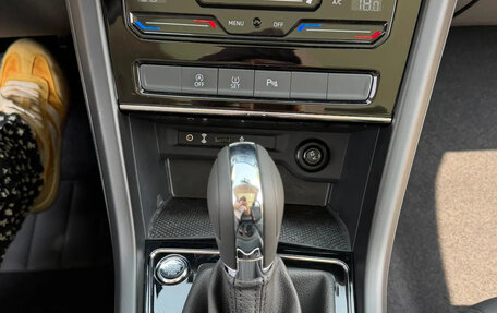 Volkswagen Touran III, 2022 год, 2 220 000 рублей, 19 фотография