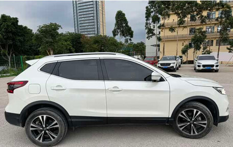 Nissan Qashqai, 2022 год, 2 070 000 рублей, 4 фотография