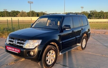Mitsubishi Pajero IV, 2013 год, 2 500 000 рублей, 3 фотография