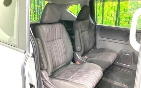 Honda Freed II, 2019 год, 1 350 000 рублей, 13 фотография