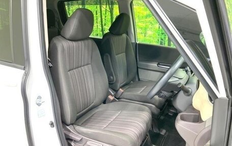 Honda Freed II, 2019 год, 1 350 000 рублей, 12 фотография