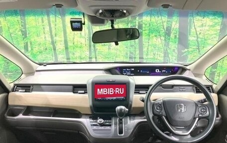 Honda Freed II, 2019 год, 1 350 000 рублей, 7 фотография