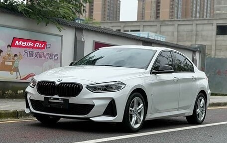 BMW 1 серия, 2022 год, 1 450 000 рублей, 1 фотография