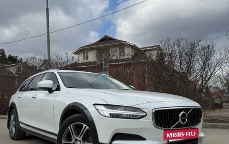 Volvo V90 Cross Country I рестайлинг, 2018 год, 2 650 000 рублей, 3 фотография