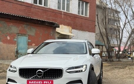 Volvo V90 Cross Country I рестайлинг, 2018 год, 2 650 000 рублей, 16 фотография